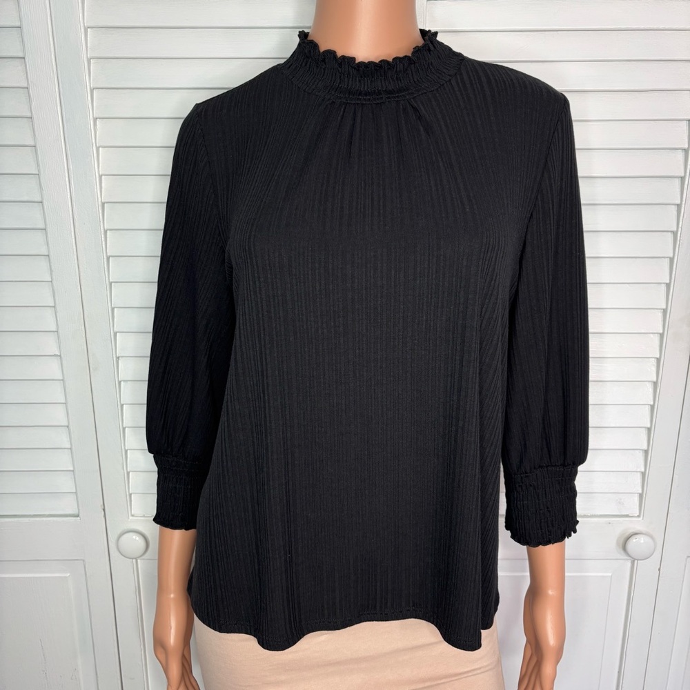 W5 Mock Neck Pleated Long Sleeve Blouse in Black Size Medium